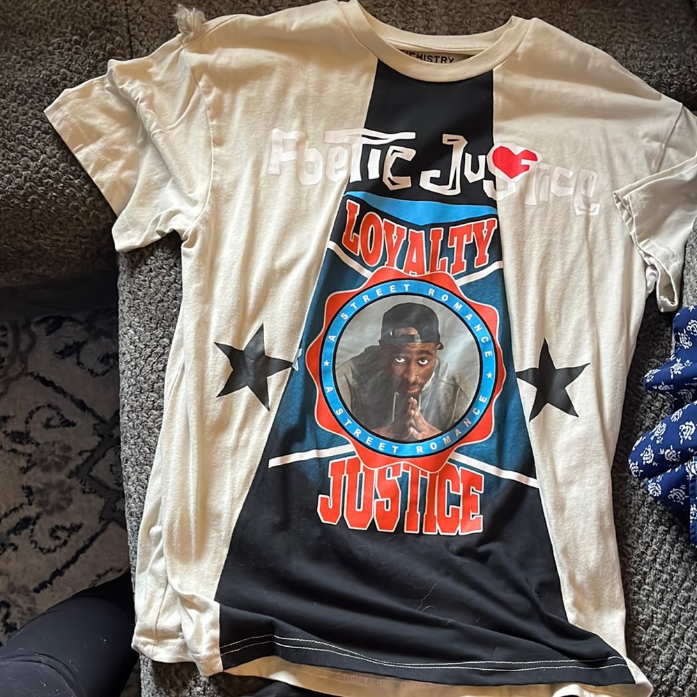 Size large top